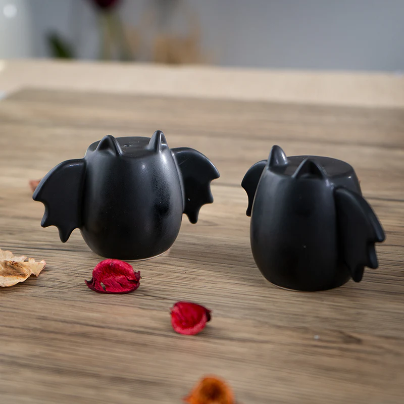 Bat Wings Salt & Pepper Shaker Set - Image 6