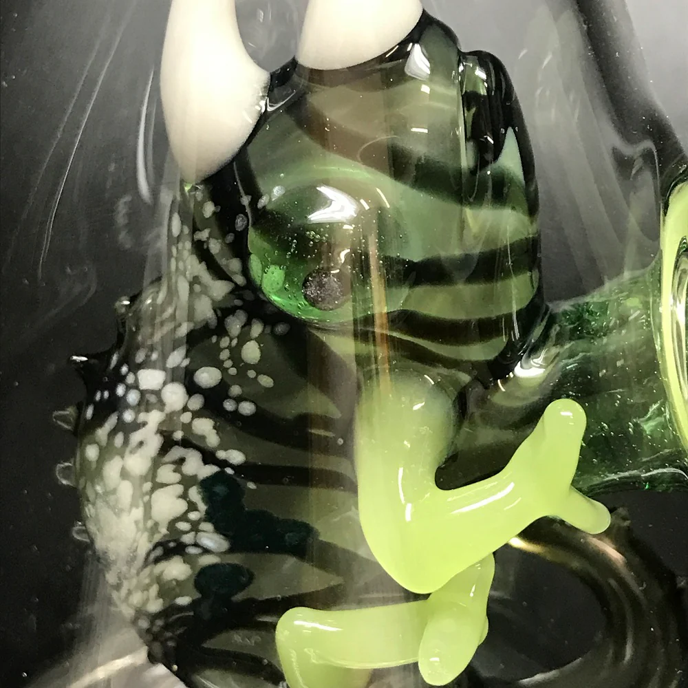 Hardman Art Glass Slyme Chameleon Bubbler - Slyme - Image 3