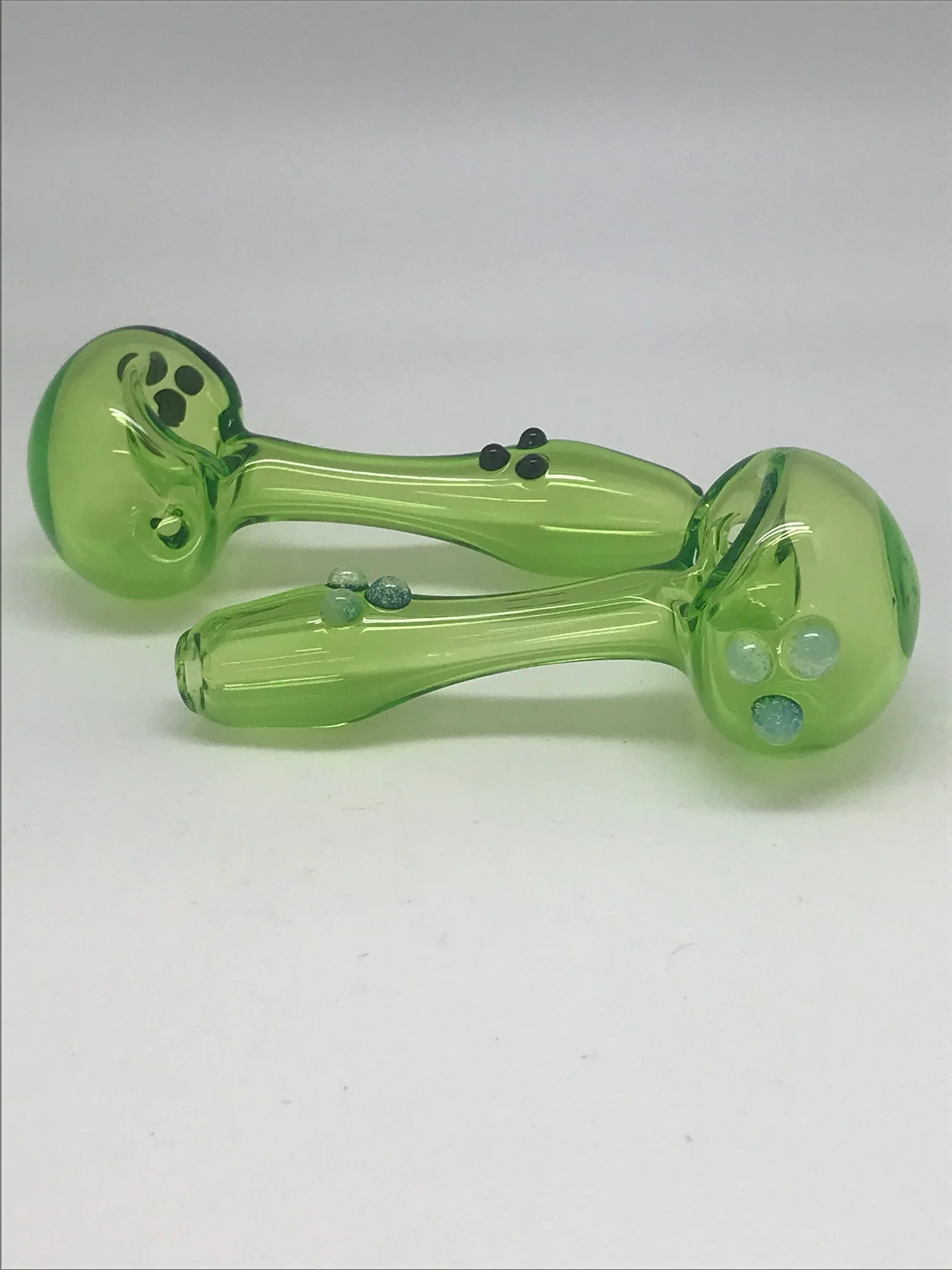 Brickyard Glass Green 3 Dot Pipe - Image 2