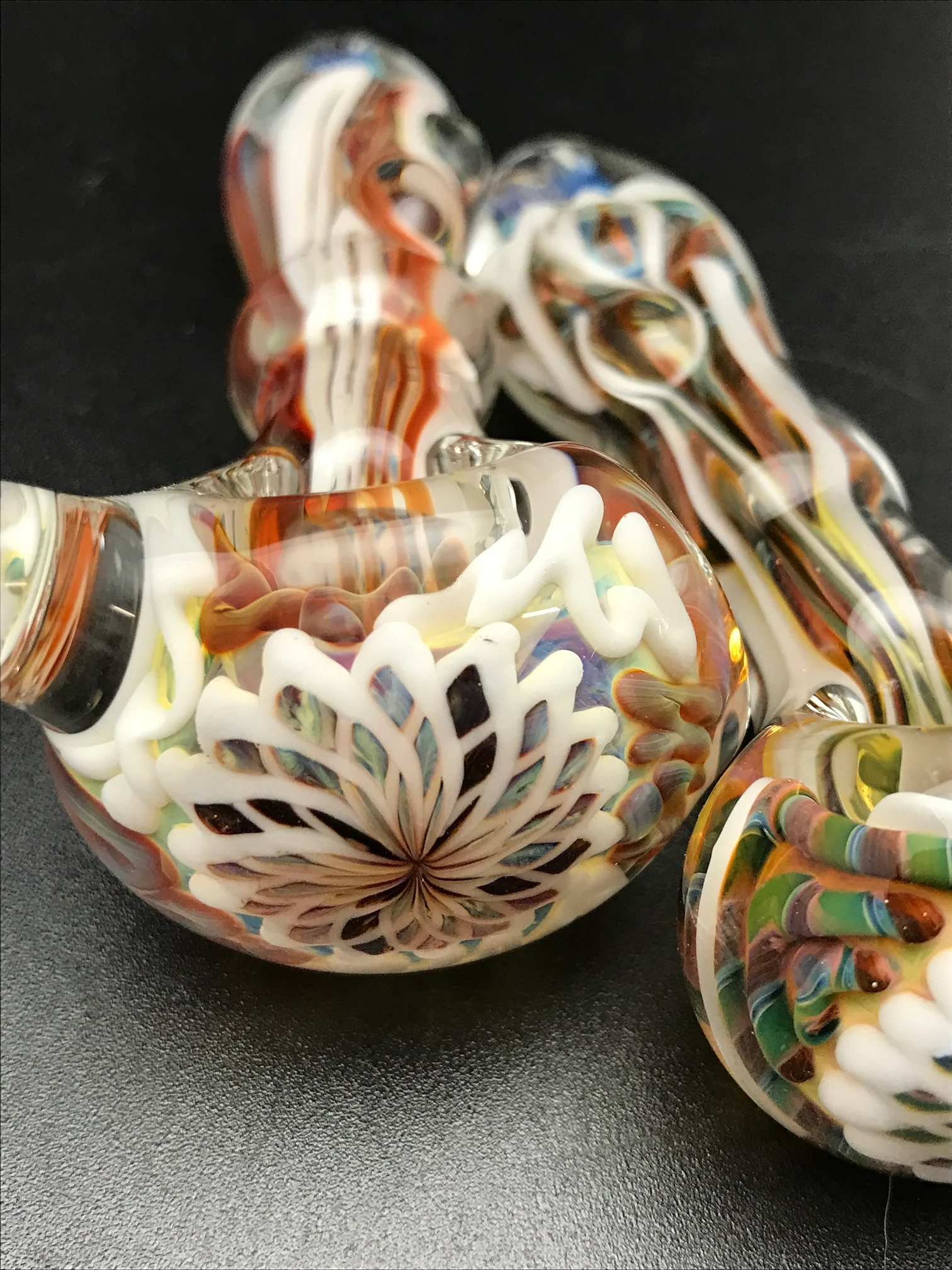 Rotational Science Glass Zig Zag White Pipe - Image 2